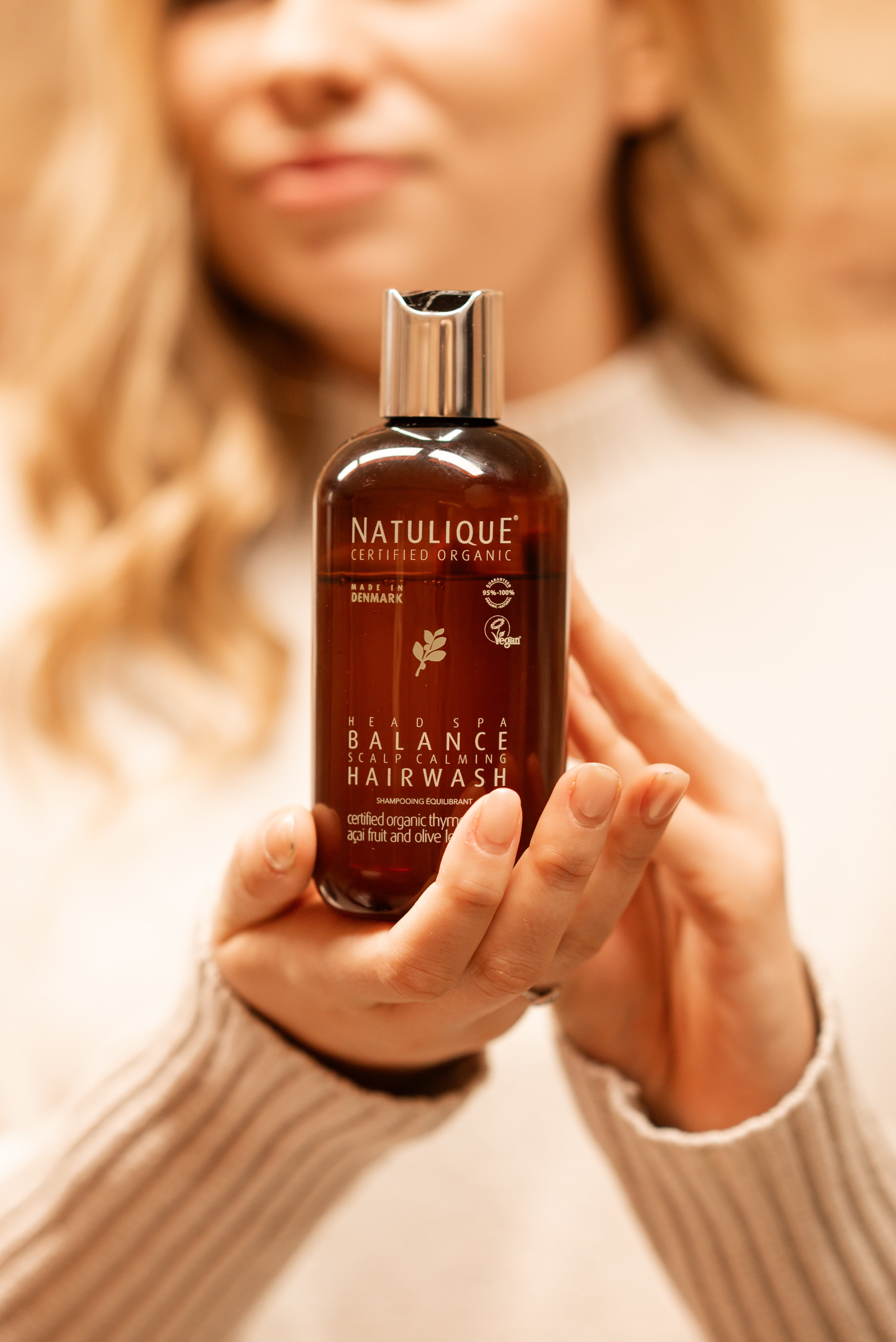 Přírodní šampon pro rovnováhu pokožky hlavy – NATULIQUE Balance Hairwash 250 ml